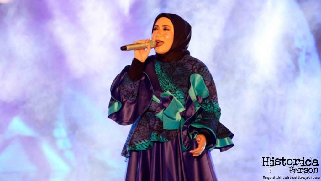 Melly Goeslaw: Jejak Langkah Sang Penyanyi yang Tak Terlupakan