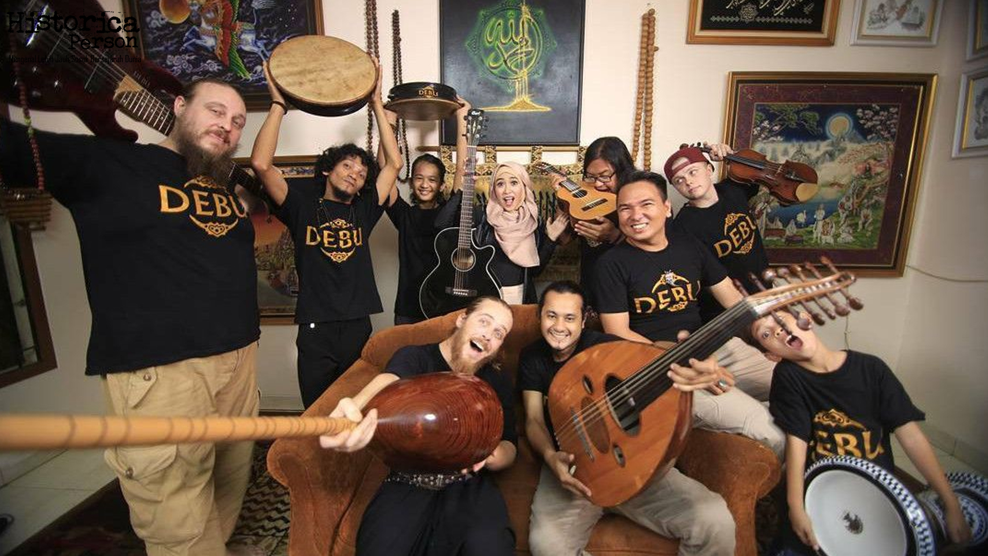 Debu dan Sang Penyanyi: Gema Spiritualitas dalam Setiap Lagu