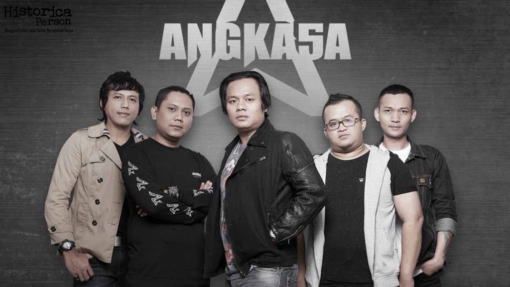 Penyanyi Angkasa Band: Dari Awal Karier Hingga Mendunia