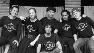 Debu dan Sang Penyanyi: Gema Spiritualitas dalam Setiap Lagu