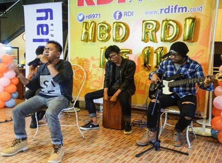 Kisah Inspiratif Penyanyi Wayang Band dan 3 Momen Penting