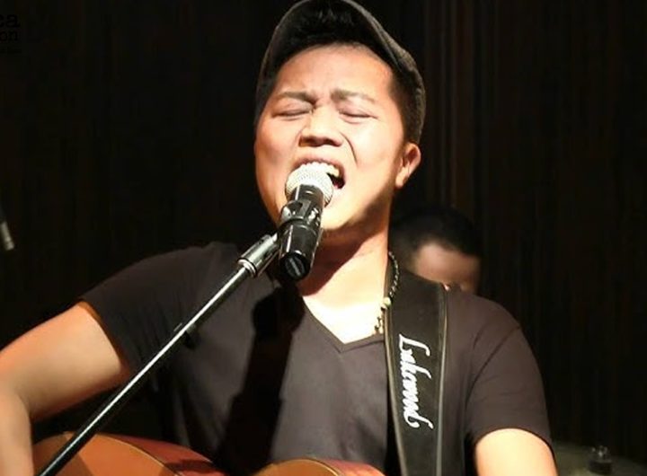 Kisah 4 Perjalanan Sandhy Sondoro dengan Musik Terkenal