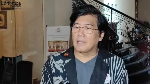 Dari Dangdut ke Pop, 5 Transformasi Gaya Musik Unik Denny Malik