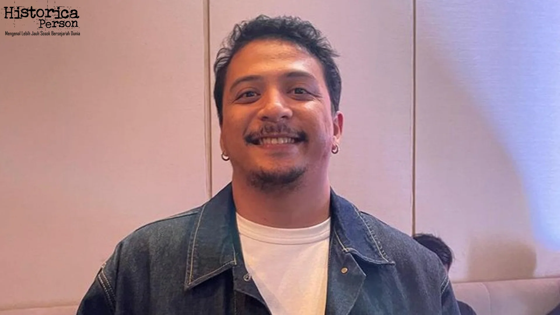 Sal Priadi Bisa Menginspirasi 3 Generasi Pendengar Lewat Suara Emosional 4 Sal Priadi Bisa Menginspirasi 3 Generasi Pendengar Lewat Suara Emosional