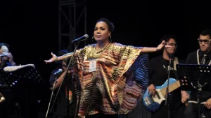 Penyanyi Lala Suwages Jadi 5 Ikon Musik Asli Indonesia yang Inspiratif