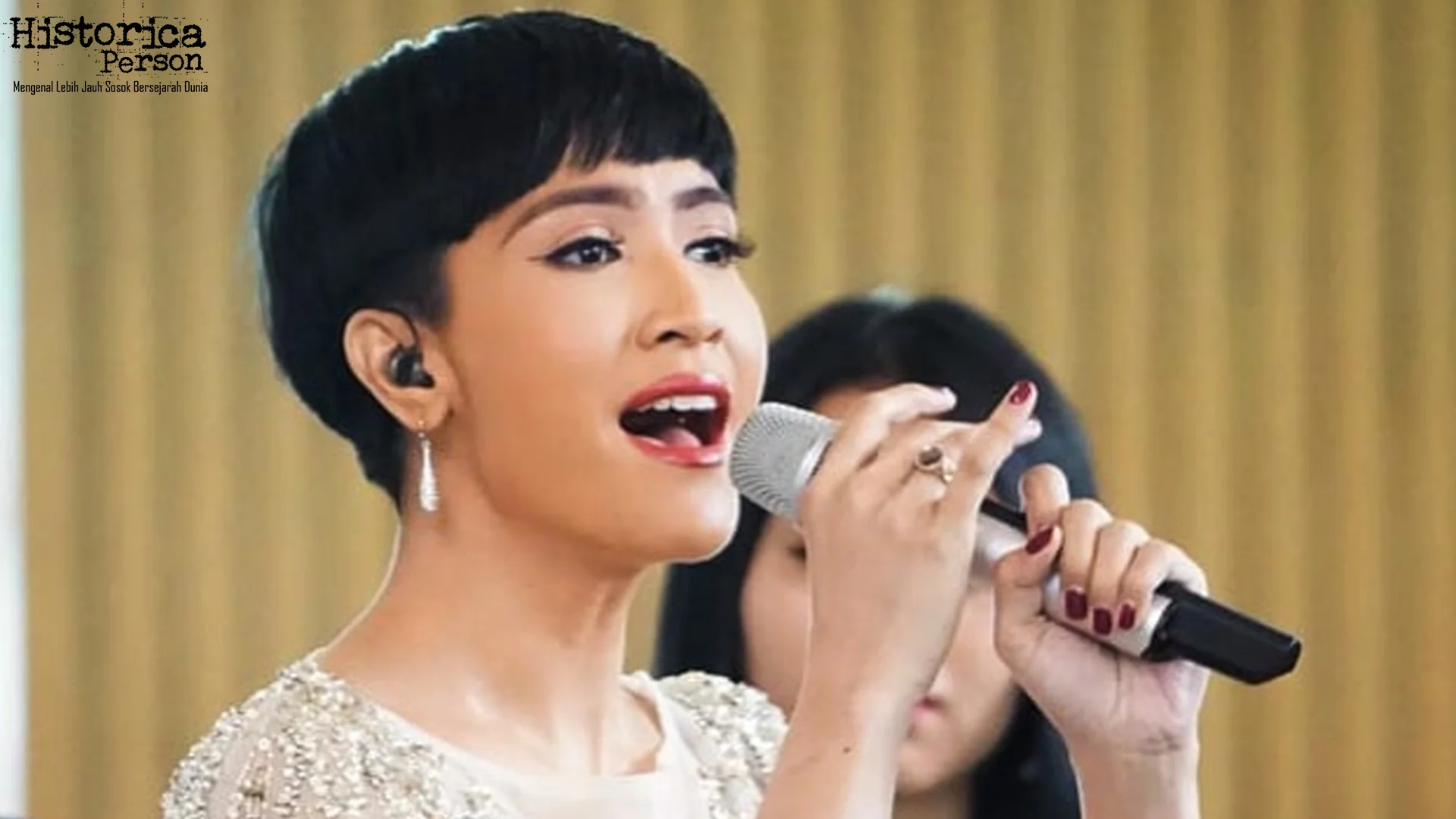 5 Keunikan Penyanyi Lea Simanjuntak Yang Bikin Fans Terpesona