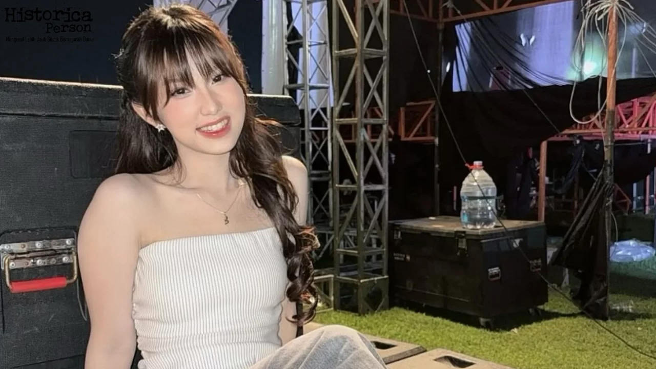 4 Tips Bernyanyi Ala Leona Zhen Yang Bisa Dicoba Pemula