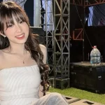 4 Tips Bernyanyi Ala Leona Zhen Yang Bisa Dicoba Pemula