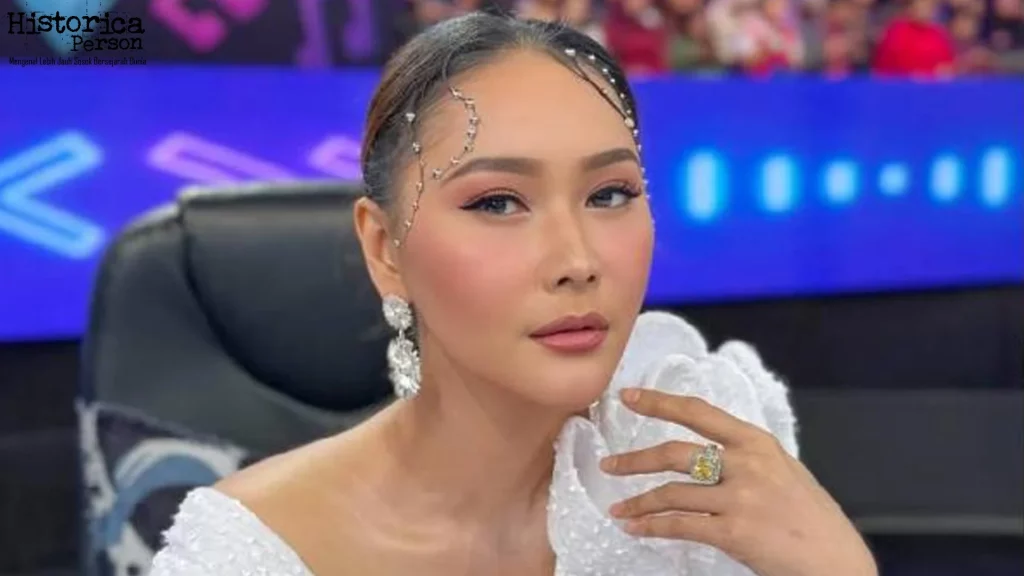 Inul Daratista 11 Tahun Konsisten Jadi Ratu Panggung Dangdut Populer