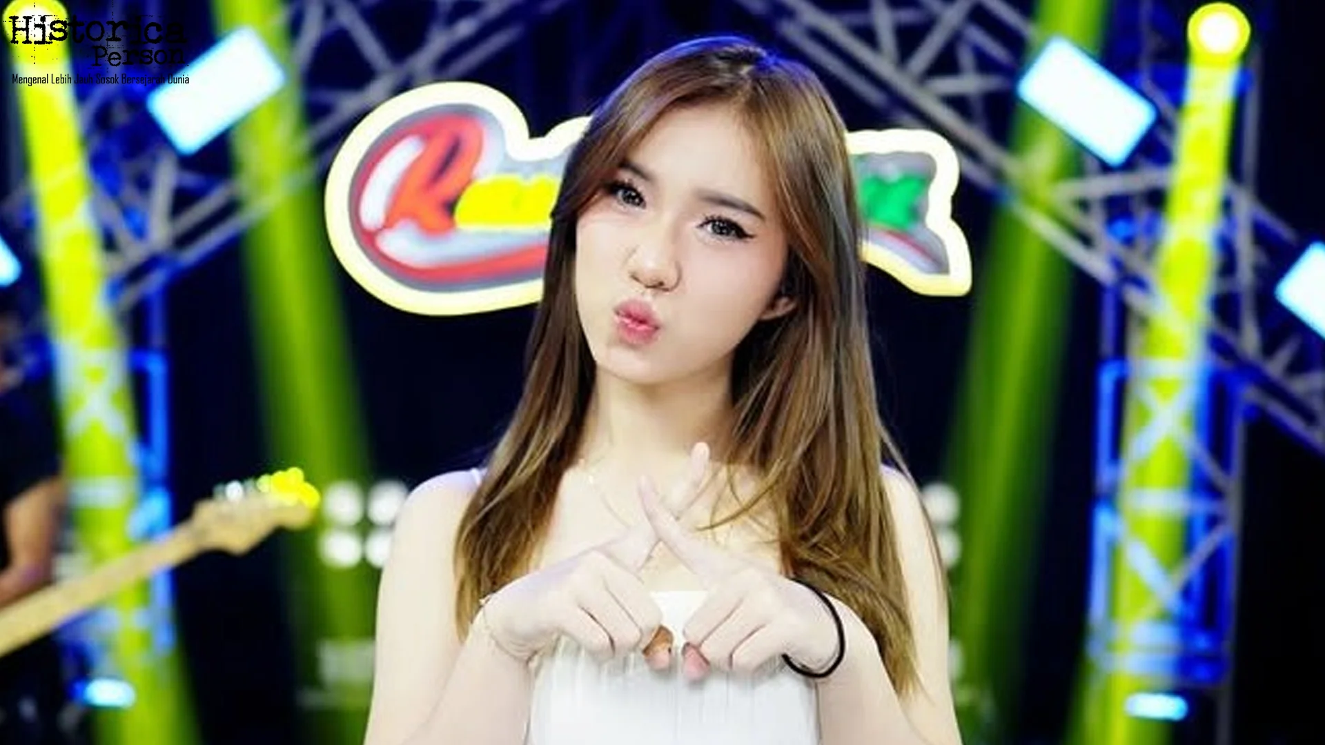 4 Tips Bernyanyi Ala Leona Zhen Yang Bisa Dicoba Pemula